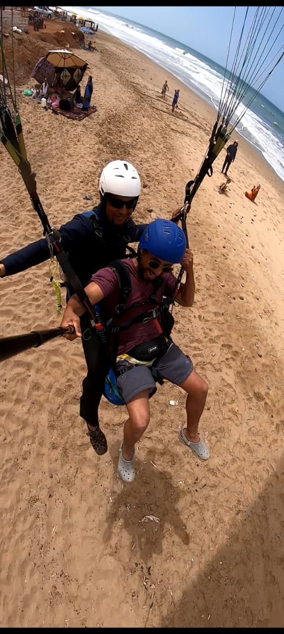 Vol biplace au-dessus de la dune et de la plage